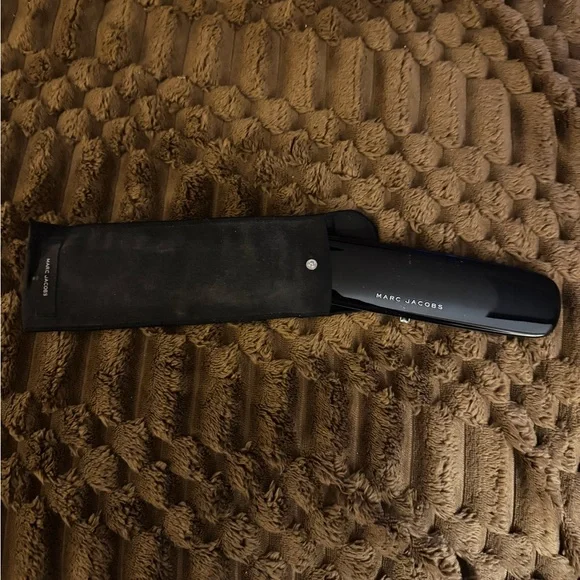 Marc Jacobs 220 The Lover Eyeshadow Palette - Picture 4 of 8